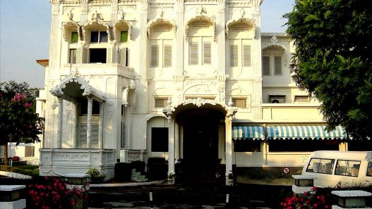 Hotel Candi Baru
