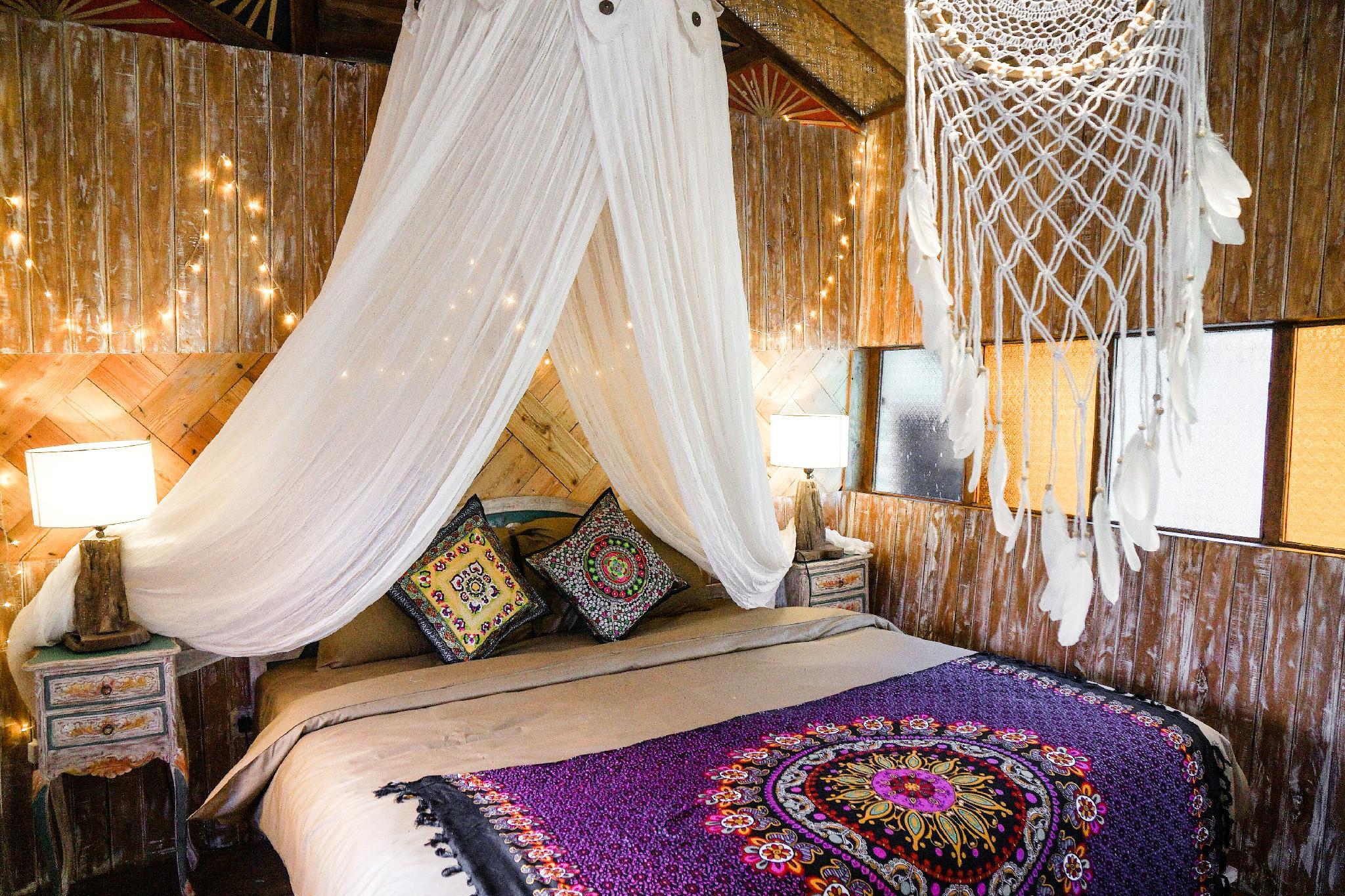 dekorasi kamar la luna resort yogyakarta