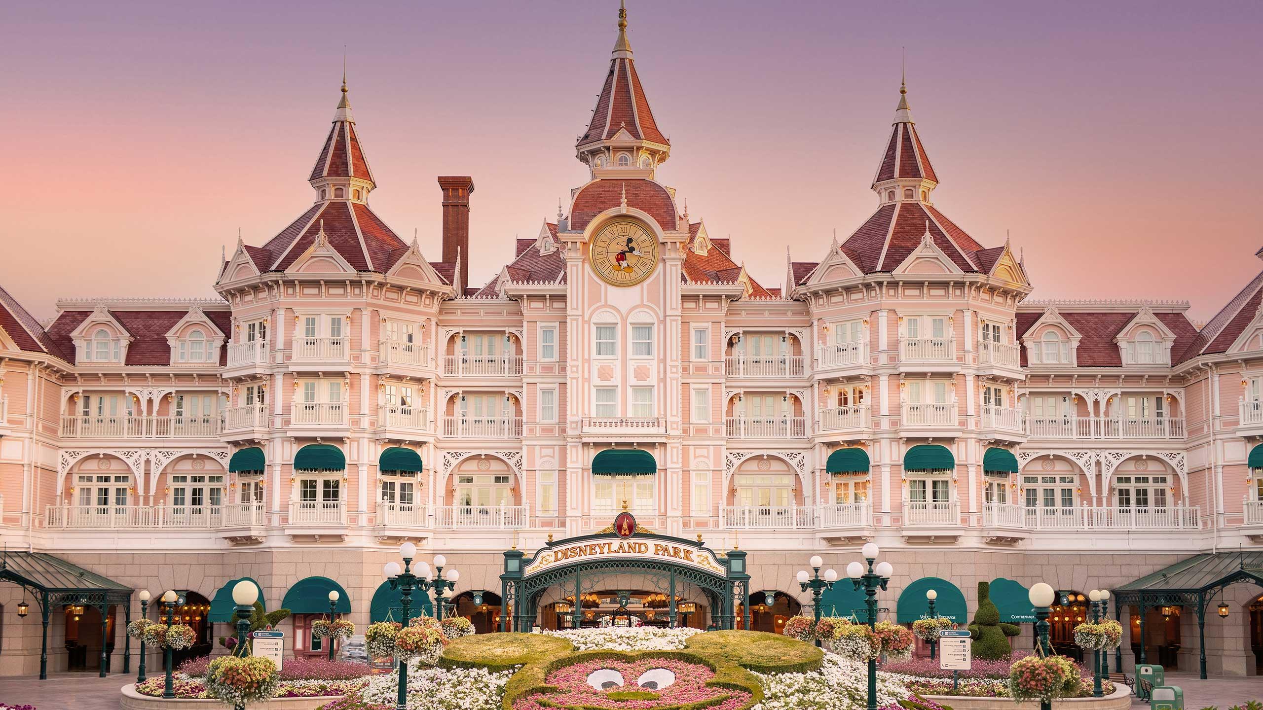 Disneyland Hotel, Paris