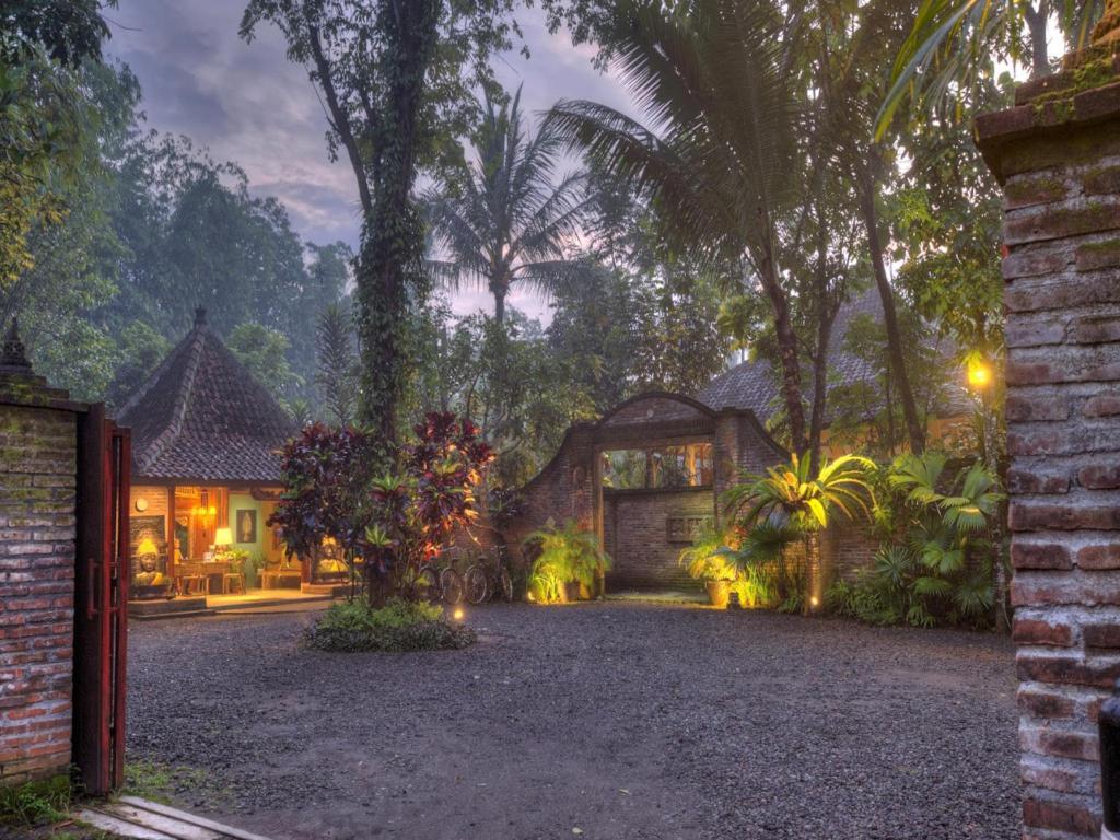 Eloprogo Art House