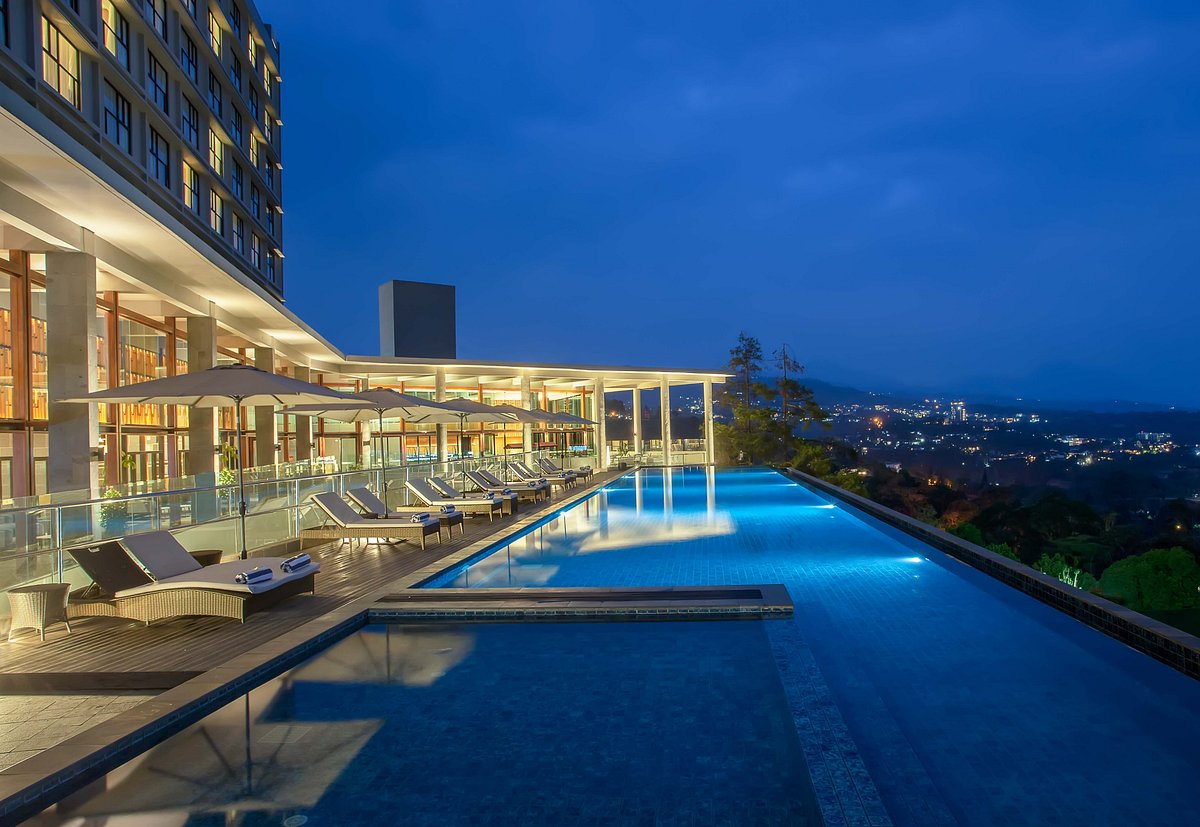 The Luxton Hotel