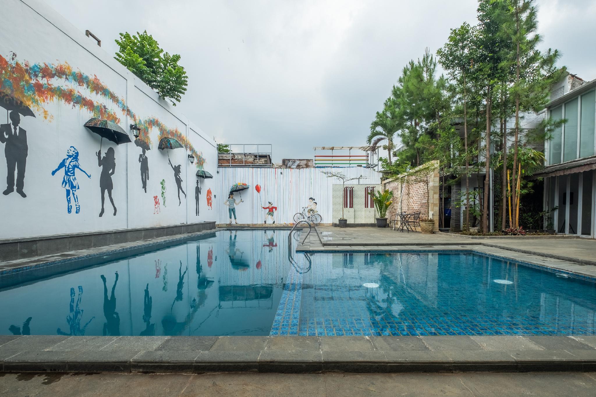 Kolam renang the silk at dago