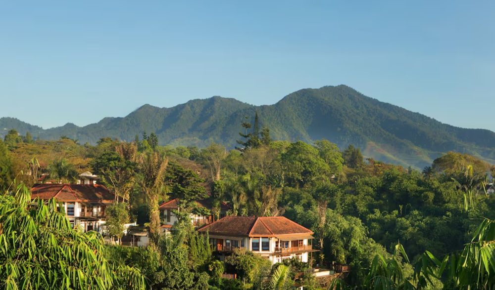 Novus Giri Resort & Spa ( Puncak Jawa Barat )