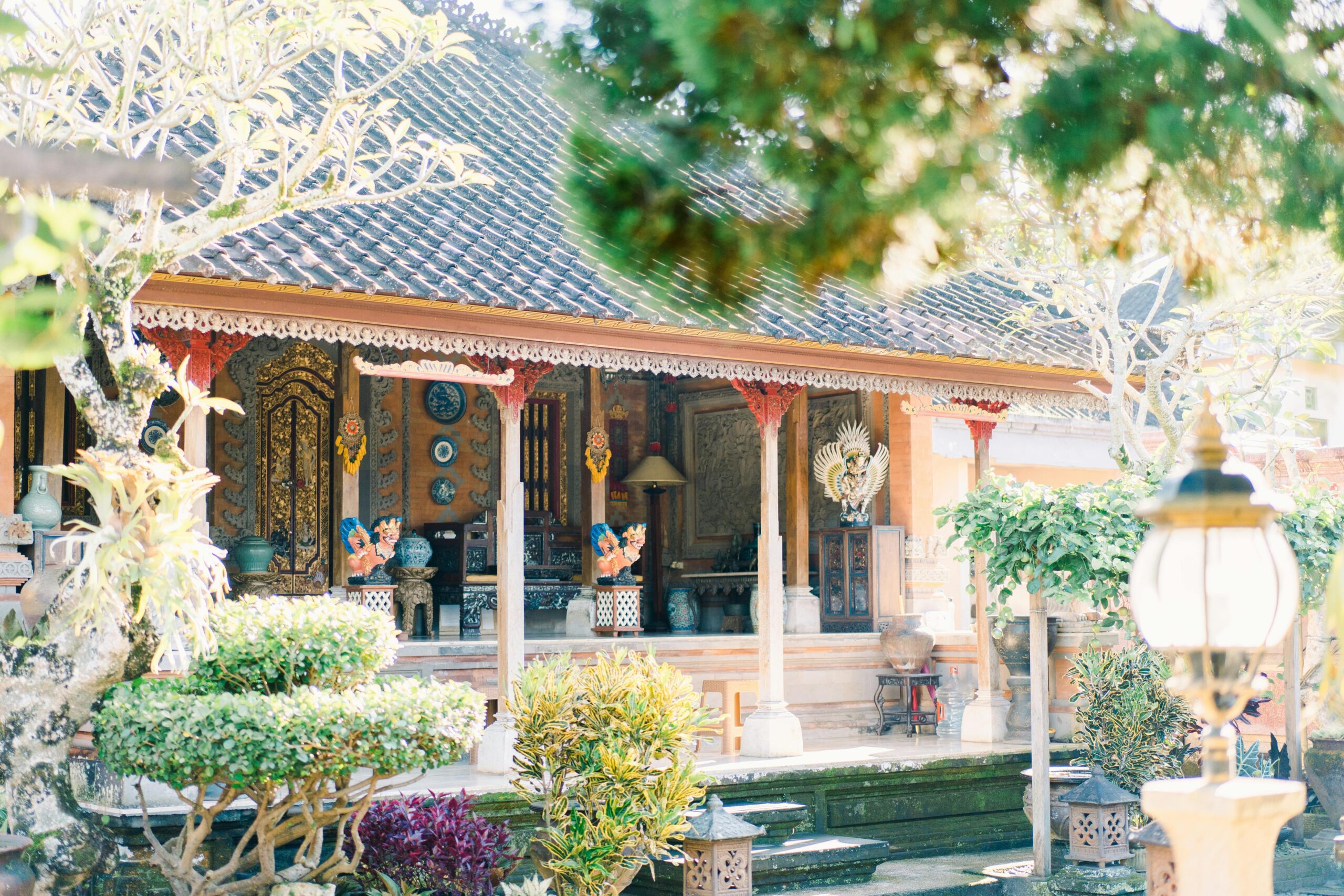 dekorasi tradisional khas Bali