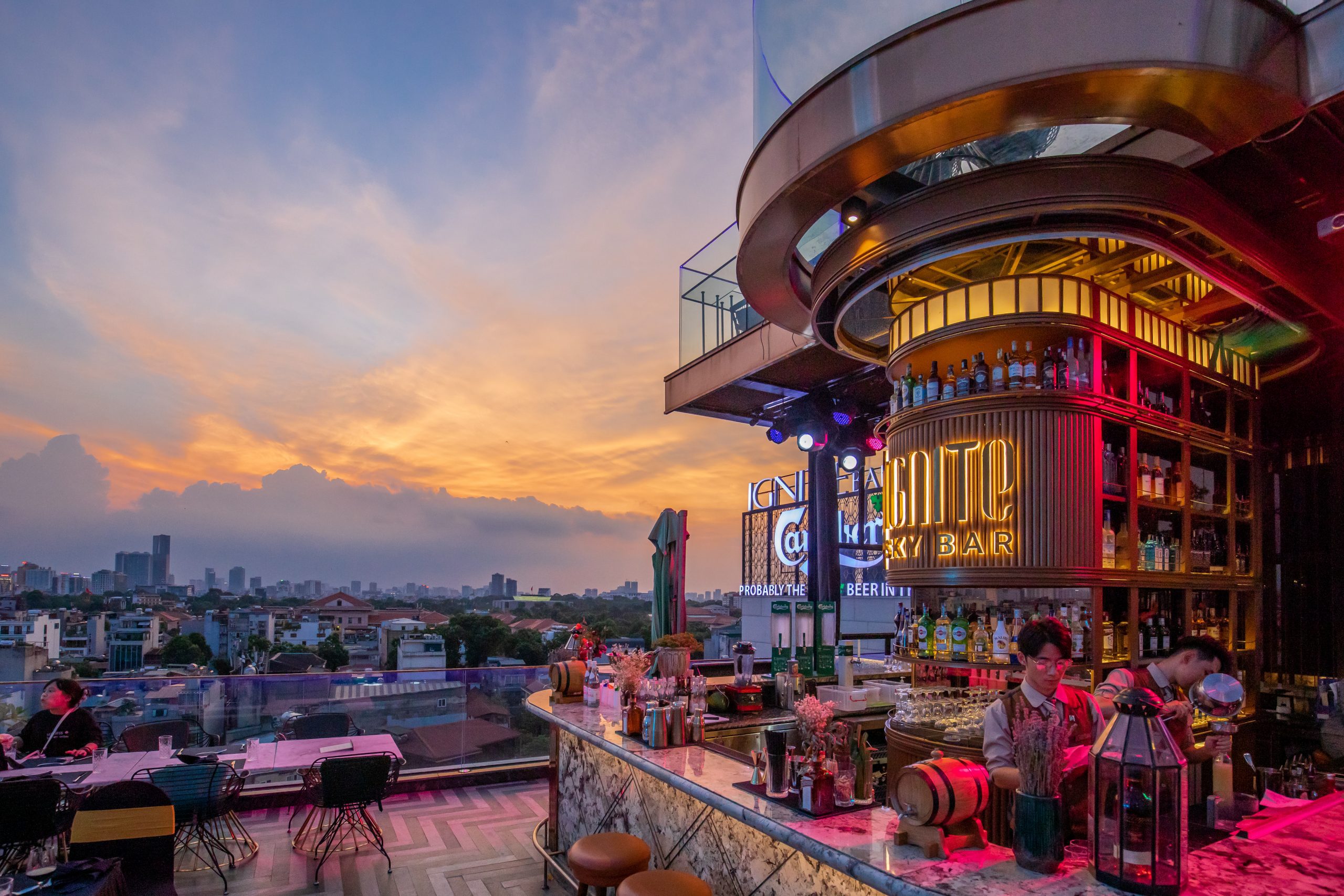 Hotel dengan Rooftop Bar MBTI