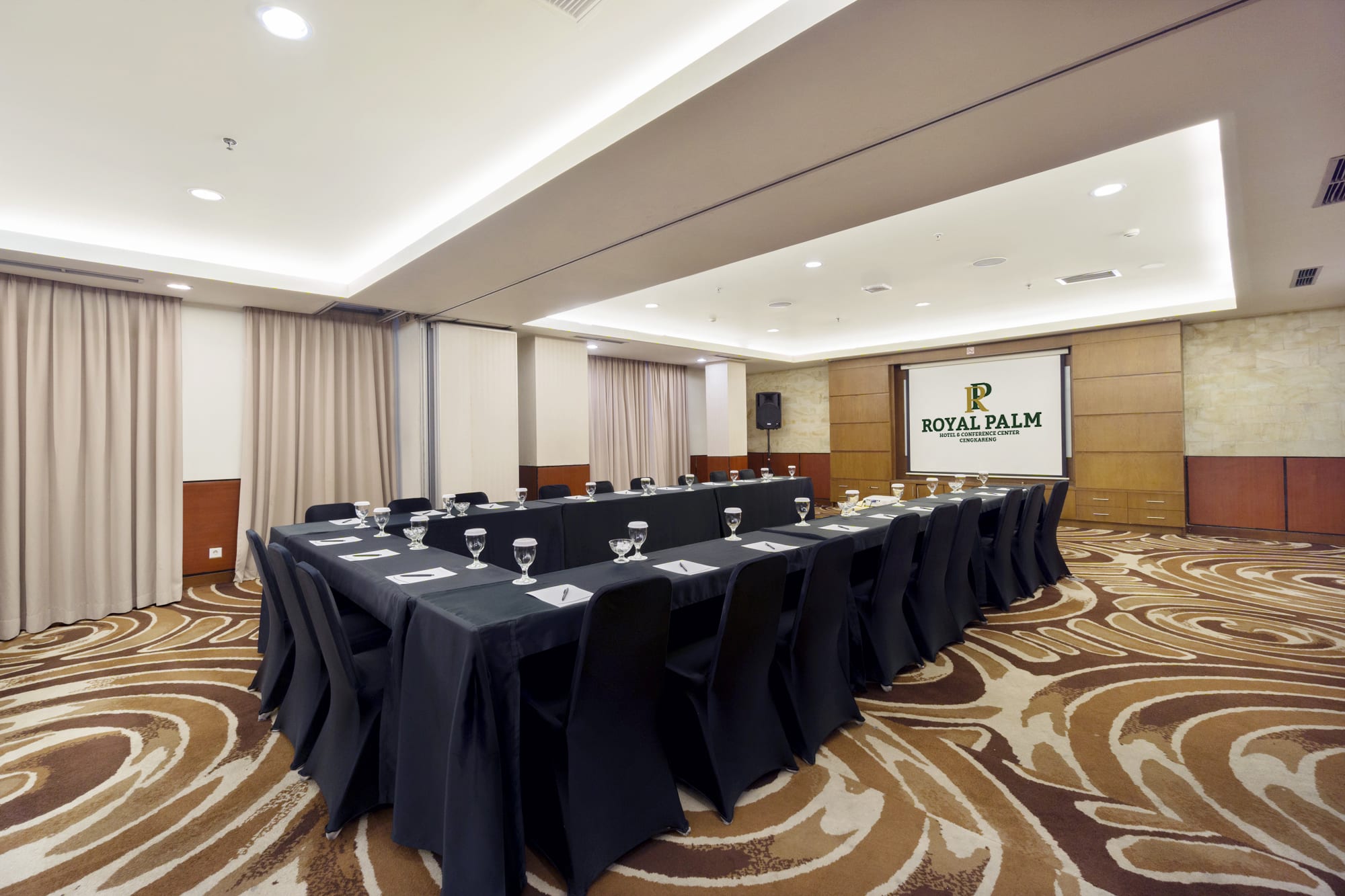 Ruang Meeting dalam Hotel