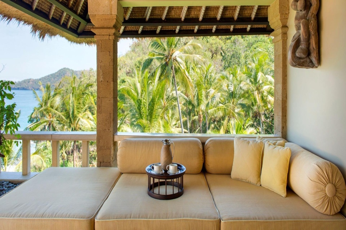 Interior suite hotel Amankila