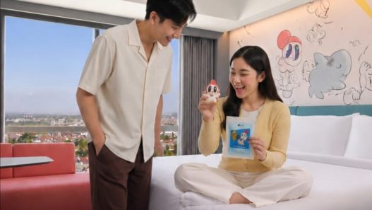 Promo One-derful Stay dalam perayaan ulang tahun Aloft Surabaya di kamar hotel lifestyle.