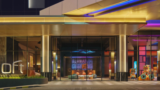 Aloft by Marriott Surabaya Pakuwon City terus menghadirkan pengalaman menginap yang memadukan hospitality, lifestyle, hiburan, dan komunitas.