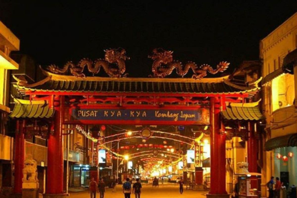 wisata kuliner di Kya-Kya Kembang Jepun, Surabaya