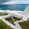 Private Jet Villa Bali tampak luar di atas tebing Uluwatu menghadap laut
