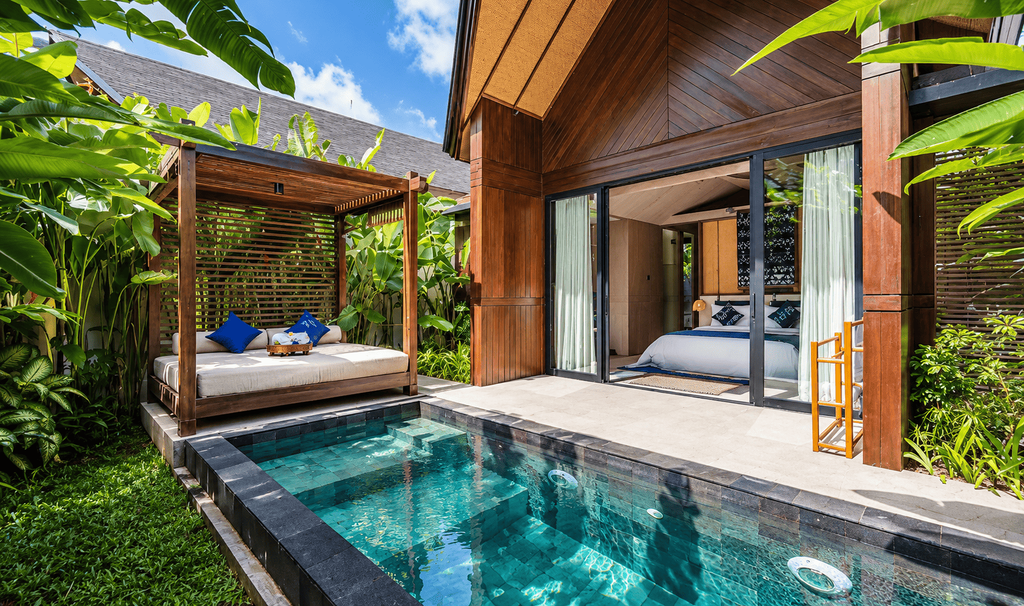 Vila Uju Uluwatu dengan kolam renang pribadi, area bersantai, dan suasana tropis