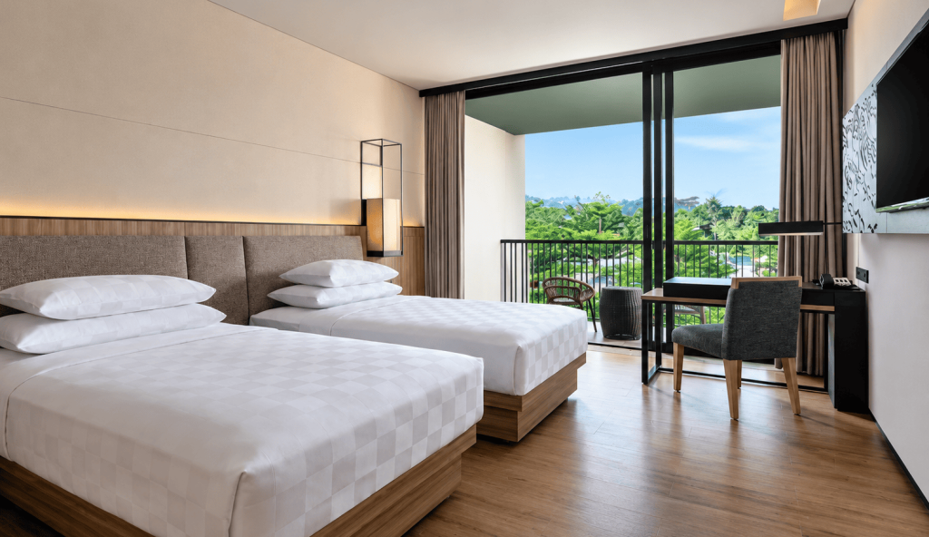 amar twin Angsana Bogor Gunung Geulis dengan balkon dan pemandangan alam