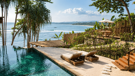 NIHI Sumba dengan kolam renang dan pemandangan pantai