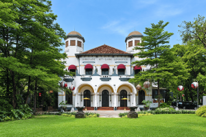 Gedung bersejarah Tugu Kunstkring Paleis di Menteng, Jakarta