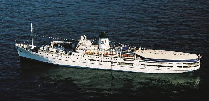 Kapal MV Doulos saat masih berlayar di laut sebelum dialihfungsikan menjadi hotel.