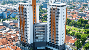Twin Tower Hotel & Residence Surabaya dari udara